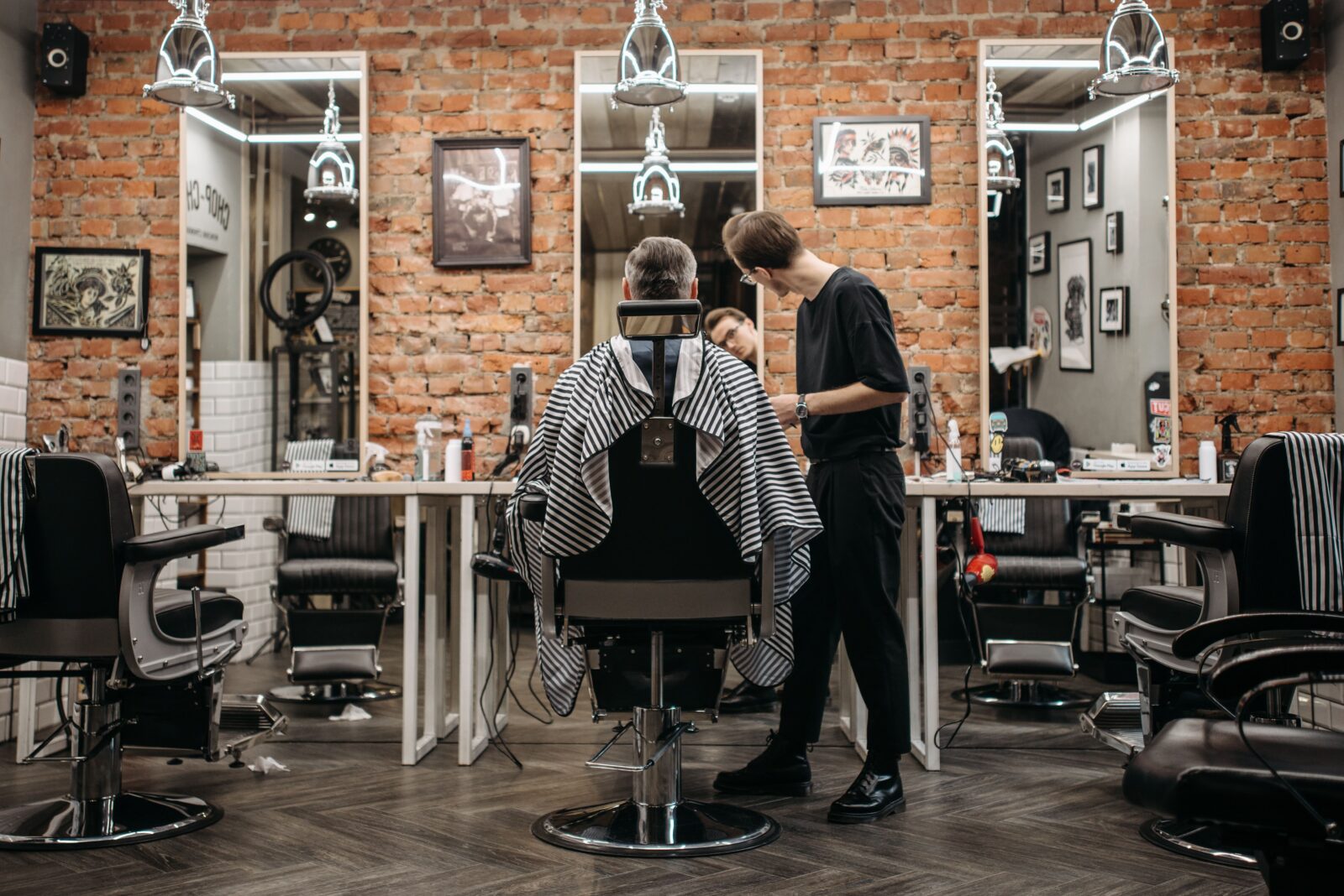 Do Guys Judge Each Other on Their Hair?